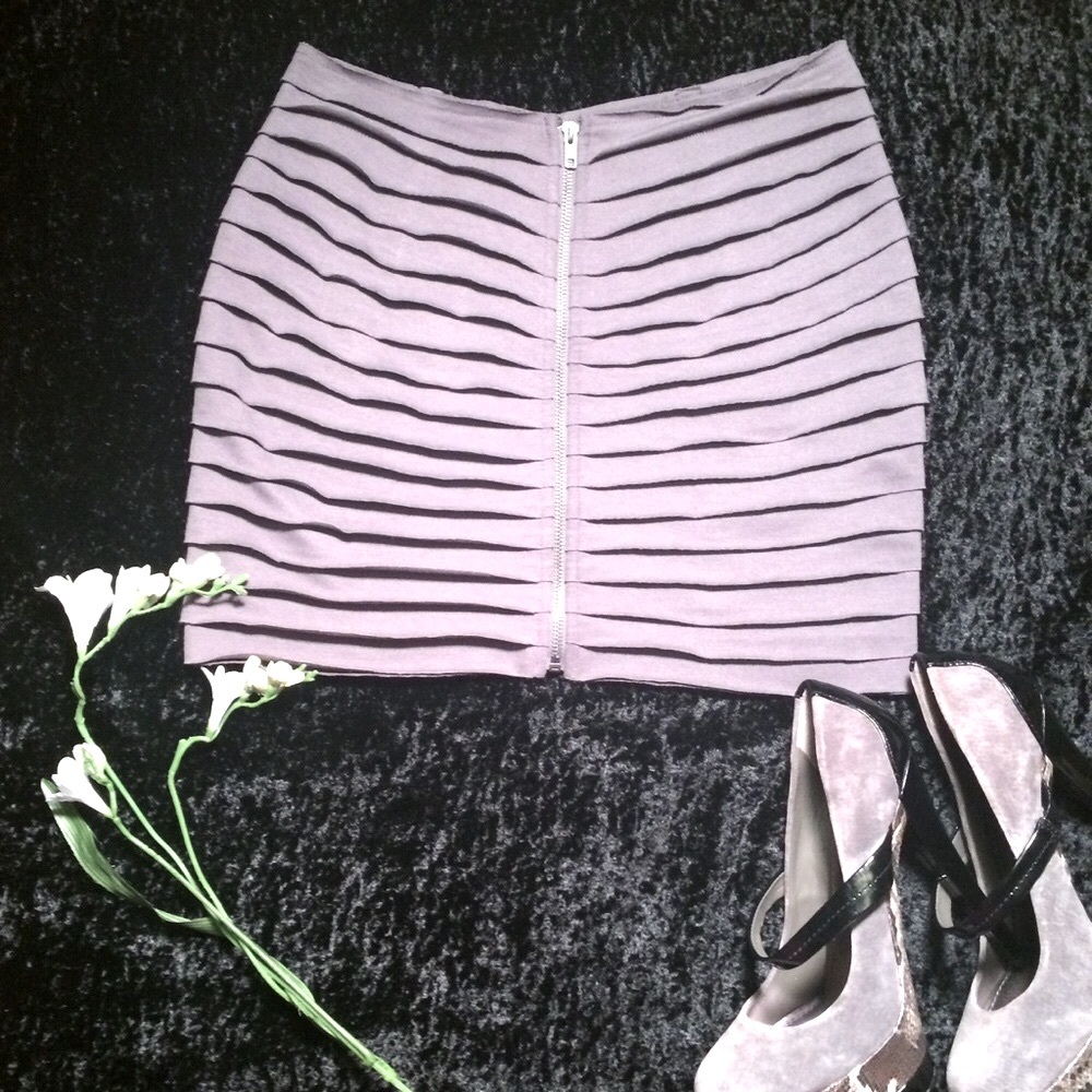 UO Urban Outfitters Gray Zip Front Mini Skirt, sz L